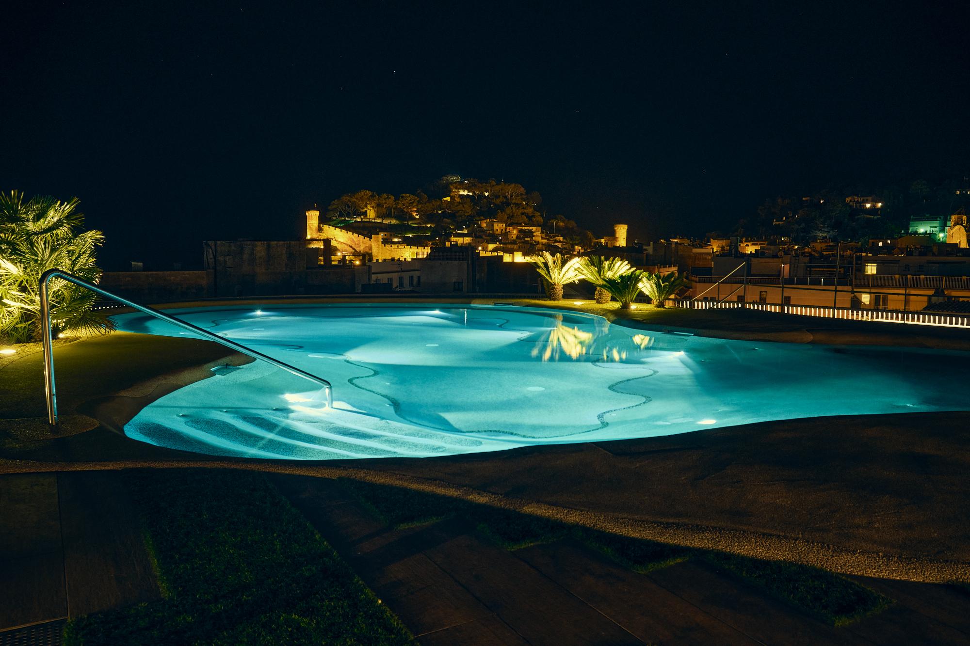 Hotel Delfin Tossa de Mar Exteriör bild